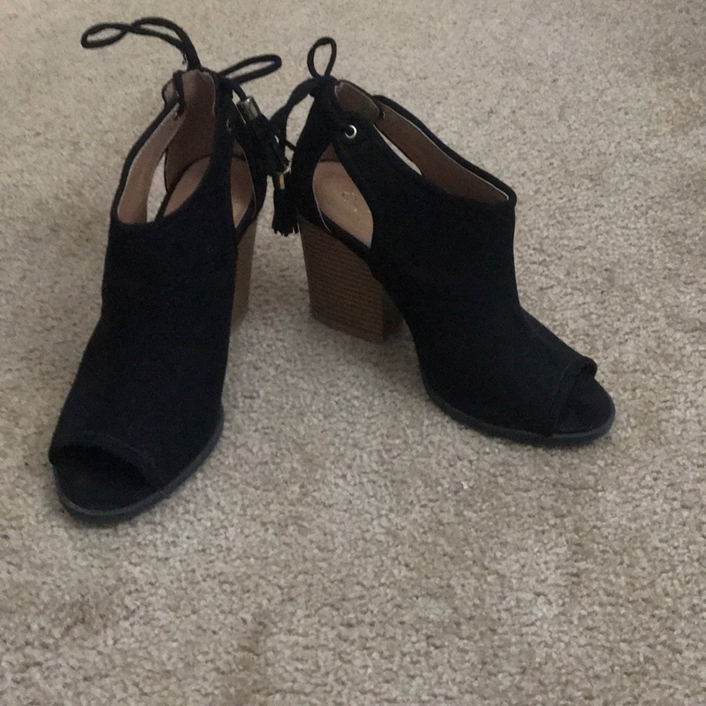 Qupid - Black Heels